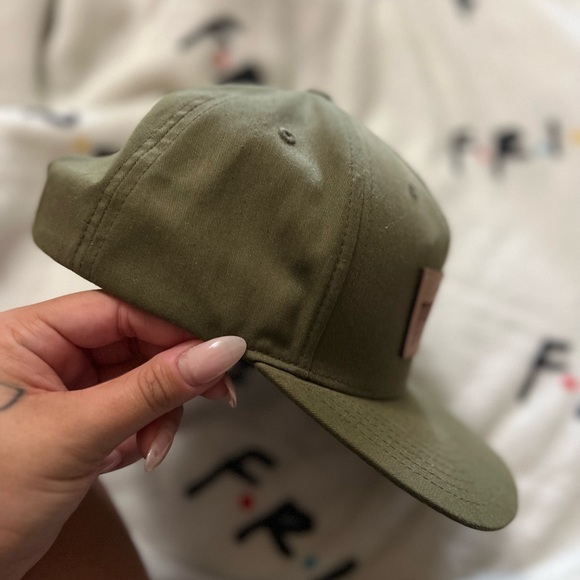 Hat - Picture 4 of 4